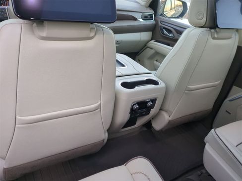 Used 2021 GMC Yukon Denali w/ Denali Ultimate Package image 19