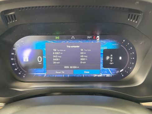 Certified 2023 Volvo XC60 B5 Ultimate AWD/4WD image 11