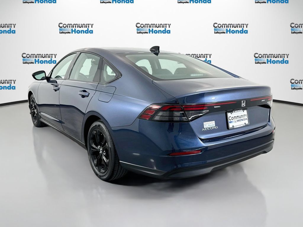 Used 2025 Honda Accord SE image 7