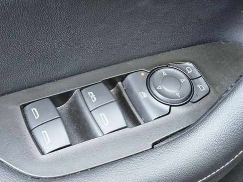 Used 2025 Chevrolet Blazer LT AWD/4WD image 21