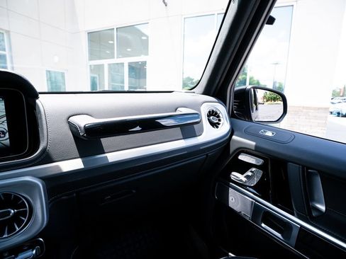 Used 2025 Mercedes-Benz G 580 w/ EQ Technology image 36