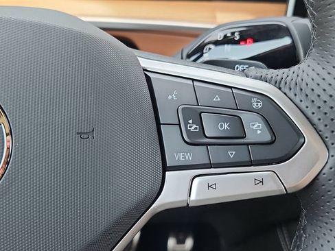 New 2026 Volkswagen Tiguan SEL R-Line AWD/4WD image 12