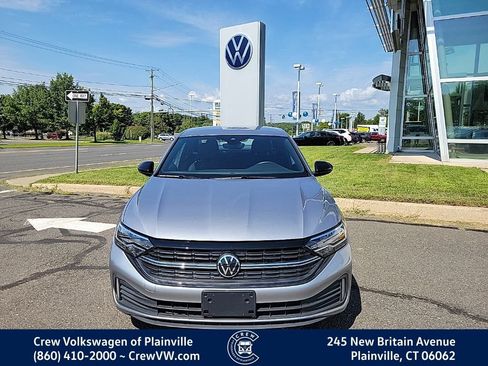 Used 2024 Volkswagen Jetta Sport FWD image 2