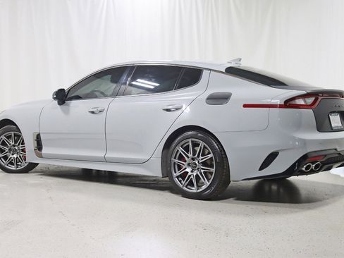 Used 2018 Kia Stinger GT2 image 9