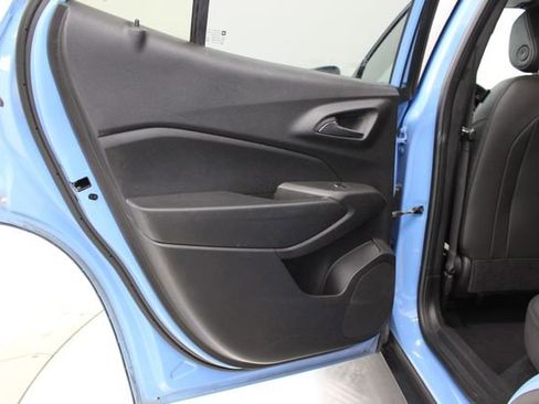 Used 2024 Chevrolet Trax RS w/ Driver Confidence Package FWD image 40
