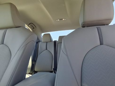 Used 2023 Toyota Camry XLE w/ Cold Weather Package FWD image 26