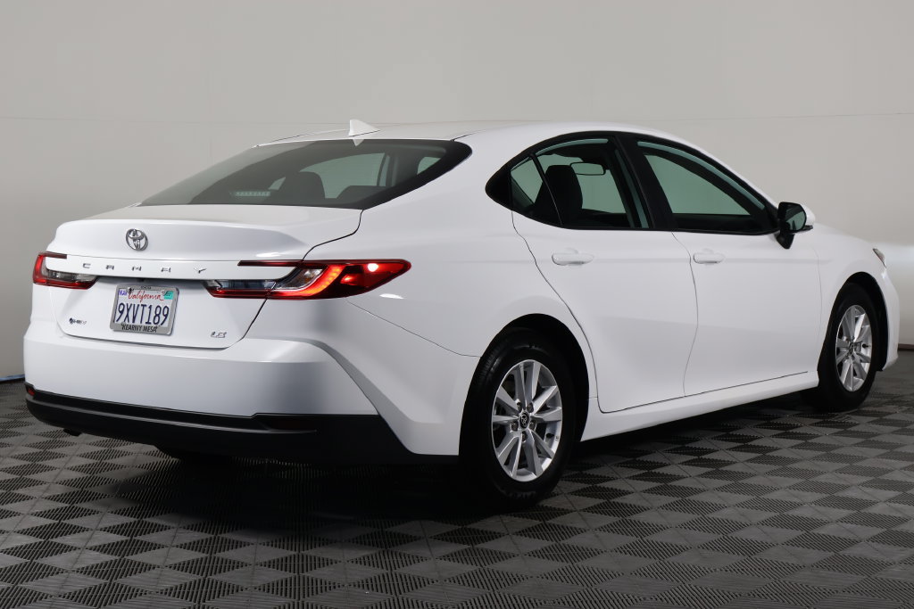 Used 2026 Toyota Camry LE FWD image 4