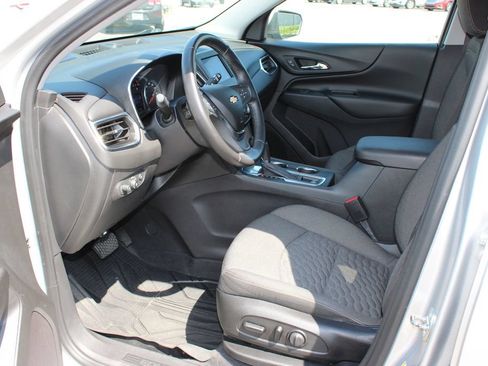 Used 2020 Chevrolet Equinox LT FWD image 11