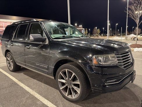 Used 2016 Lincoln Navigator Reserve image 7
