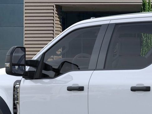 New 2025 Ford F550 4x4 Crew Cab Super Duty image 18
