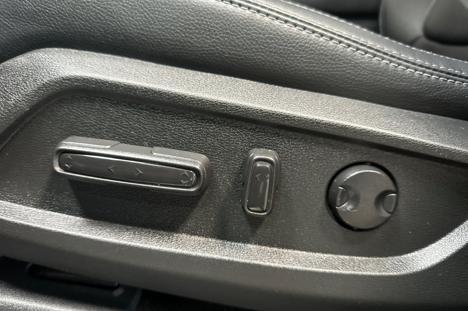 Used 2023 Honda Pilot Touring image 13