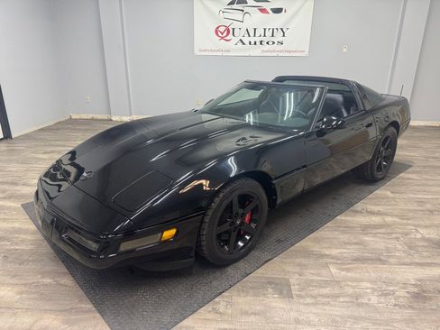 Used 1995 Chevrolet Corvette Coupe RWD image 1