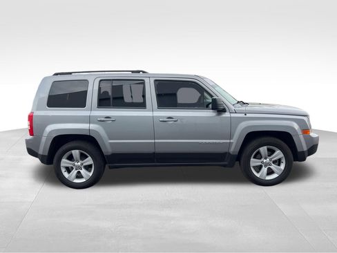Used 2016 Jeep Patriot Latitude image 4