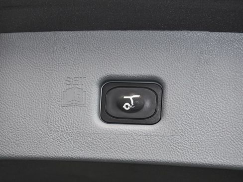 Used 2022 Lincoln Nautilus Reserve w/ Cargo Utility Package AWD/4WD image 60