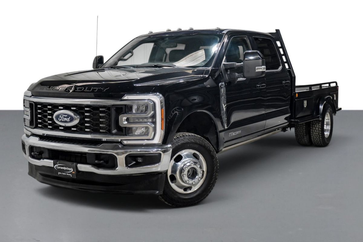 Used 2023 Ford F350 Lariat w/ FX4 Off-Road Package AWD/4WD image 4