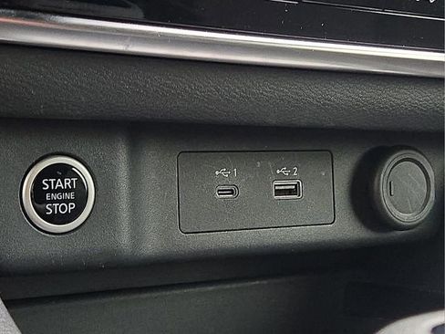 Used 2023 Nissan Rogue S image 24