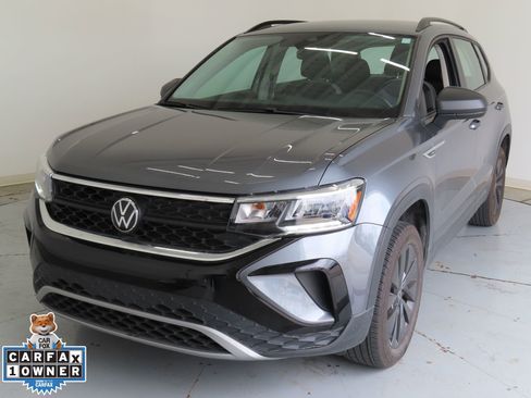 Certified 2024 Volkswagen Taos S w/ MDO Package image 9