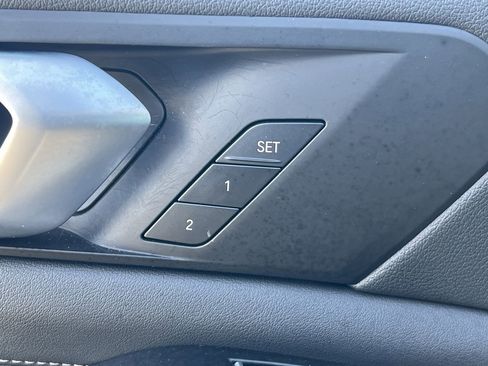 Used 2023 BMW X5 xDrive40i w/ Premium Package image 27