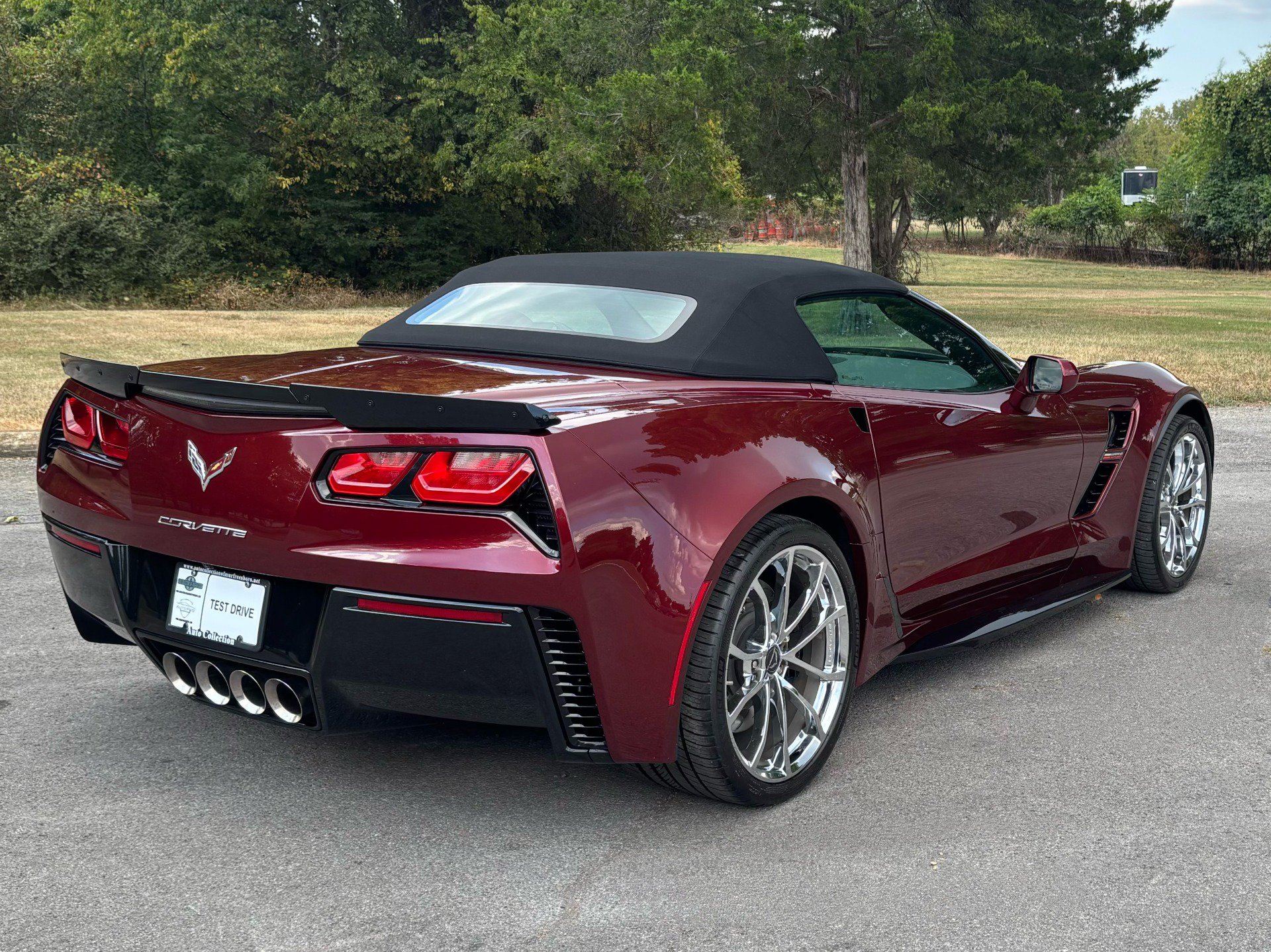 Used 2019 Chevrolet Corvette Grand Sport RWD image 3