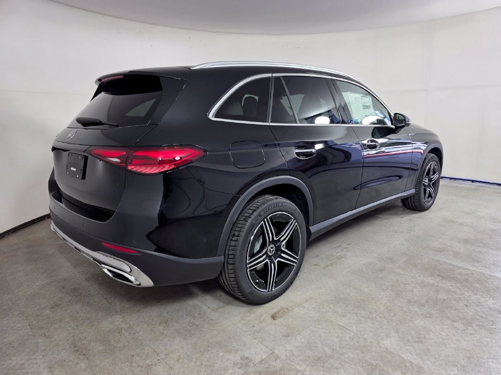 New 2027 Mercedes-Benz GLC 300 image 4