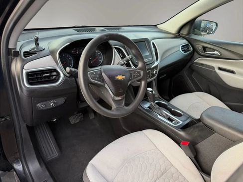 Used 2018 Chevrolet Equinox LS FWD image 9