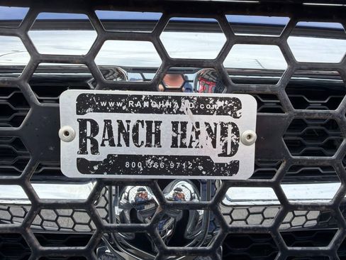 Used 2017 RAM 2500 Tradesman w/ Chrome Appearance Group AWD/4WD image 17