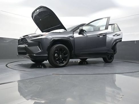 Used 2025 Toyota RAV4 XSE w/ Weather Package AWD/4WD image 41