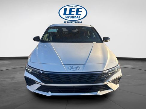 New 2026 Hyundai Elantra Sport image 2