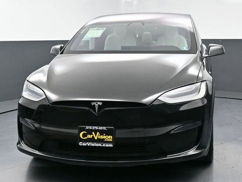 Used 2022 Tesla Model X Plaid image 3