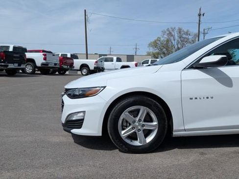 Used 2025 Chevrolet Malibu LS FWD image 5