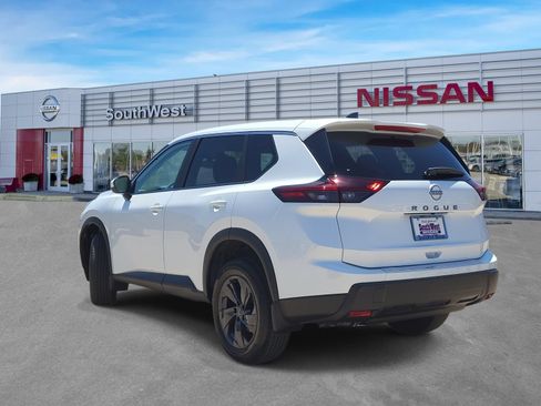 New 2026 Nissan Rogue SV FWD image 7