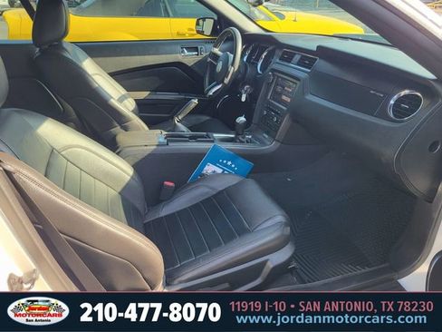 Used 2011 Ford Mustang GT Premium w/ Electronics Pkg image 8