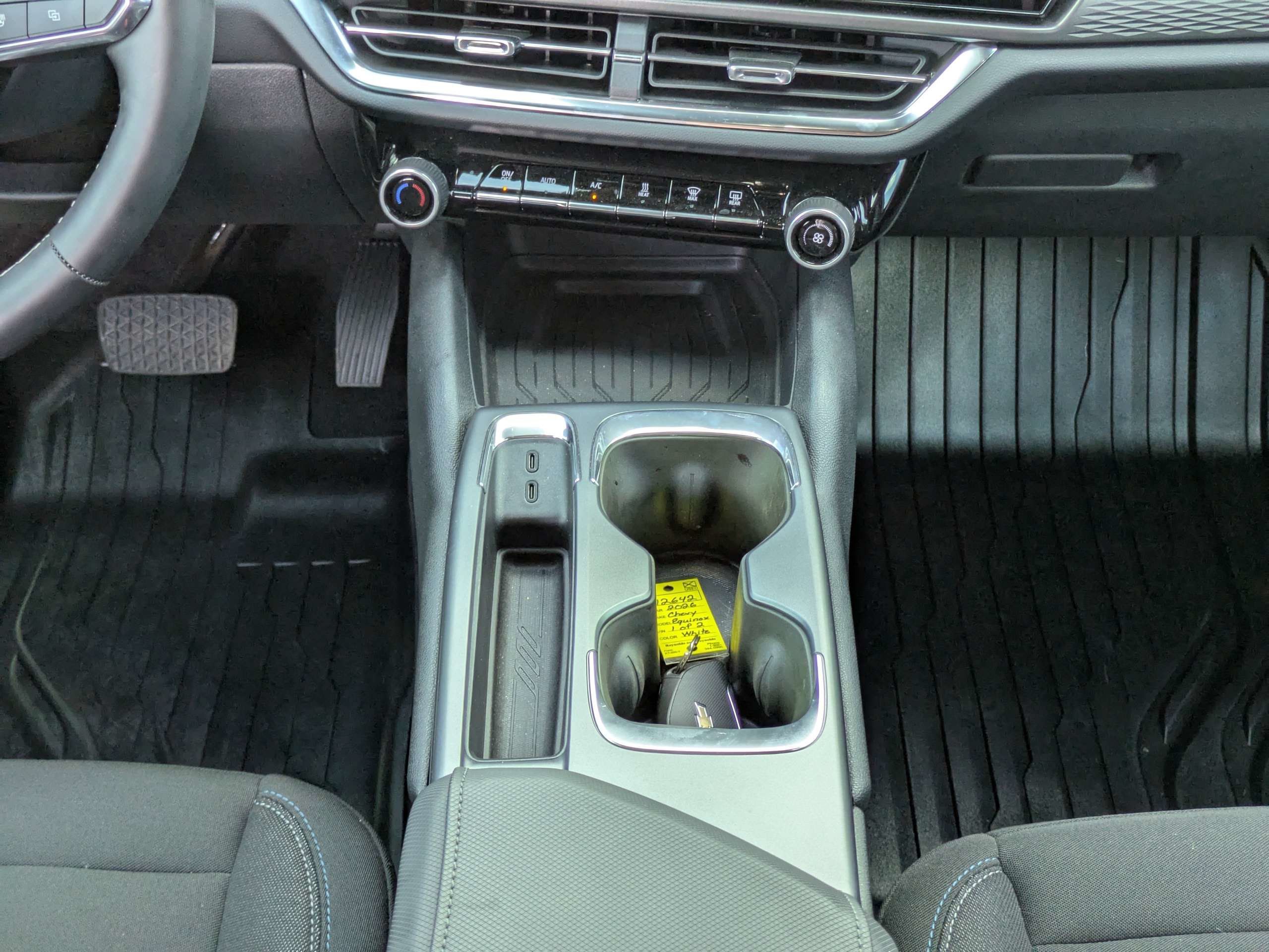 Used 2026 Chevrolet Equinox EV LT w/ Comfort Package FWD image 19