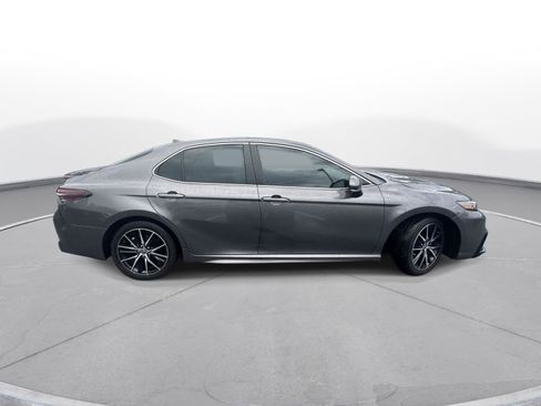 Used 2024 Toyota Camry SE w/ Audio Upgrade Package FWD image 5