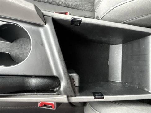 Certified 2025 Hyundai Elantra SE image 21