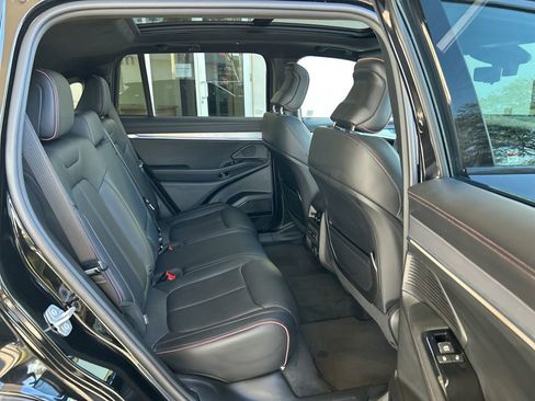 Used 2024 Jeep Wagoneer Launch Edition image 30