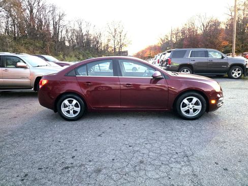 Used 2016 Chevrolet Cruze LT FWD image 4