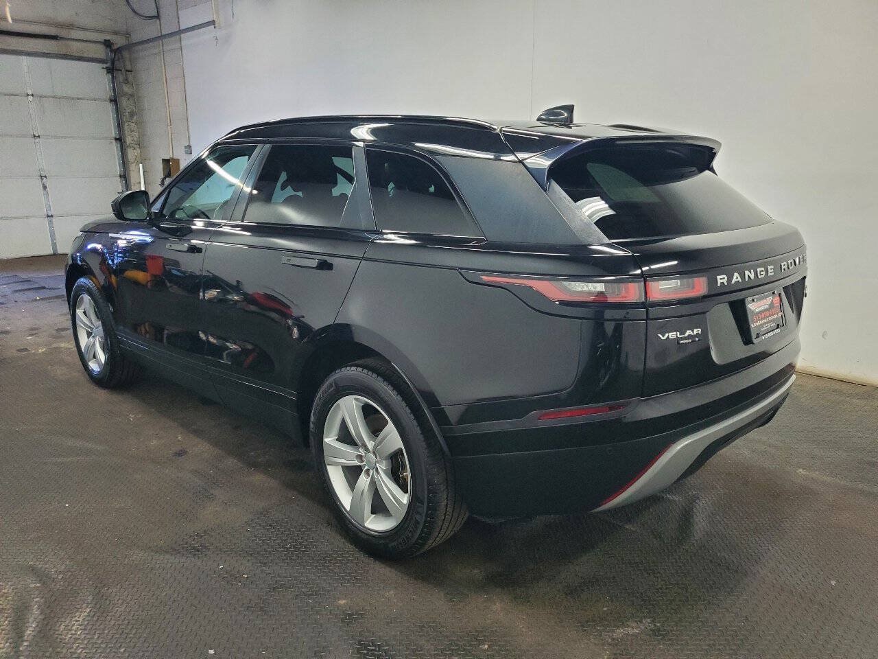 Used 2019 Land Rover Range Rover Velar S AWD/4WD image 5