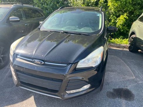 Used 2016 Ford Escape SE w/ SE Leather Comfort Package FWD image 1
