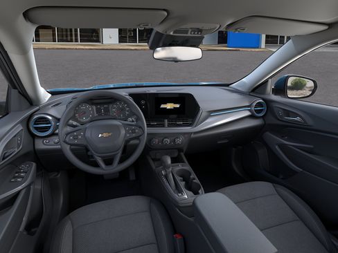 New 2026 Chevrolet Trax LS w/ LS Convenience Package FWD image 15