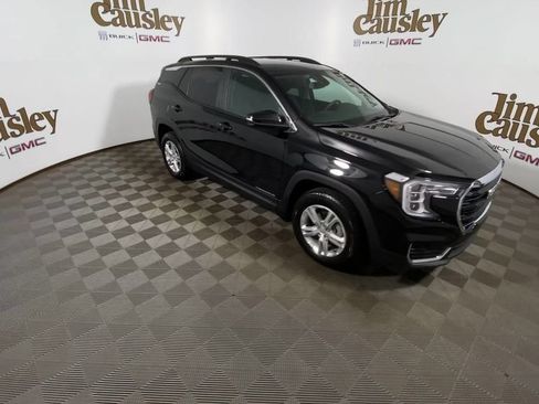 Certified 2023 GMC Terrain SLE w/ Driver Convenience Package AWD/4WD image 2