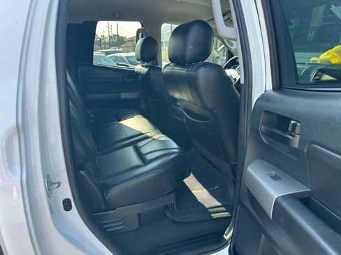 Used 2012 Toyota Tundra SR5 w/ SR5 Pkg image 13