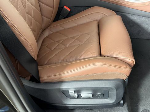 Used 2026 BMW X5 sDrive40i w/ M Sport Package RWD image 12