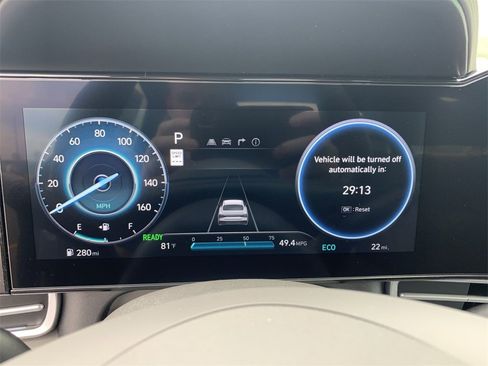 New 2025 Hyundai Elantra SEL image 16