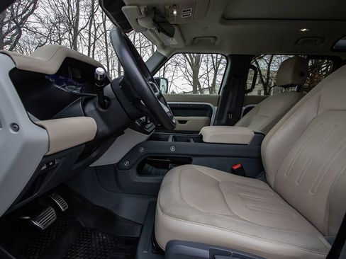 Used 2020 Land Rover Defender 110 S image 8