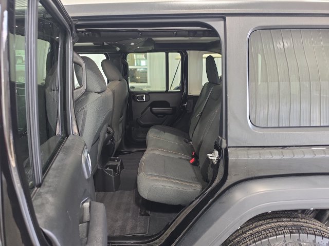 Used 2025 Jeep Wrangler Unlimited Sport AWD/4WD image 24