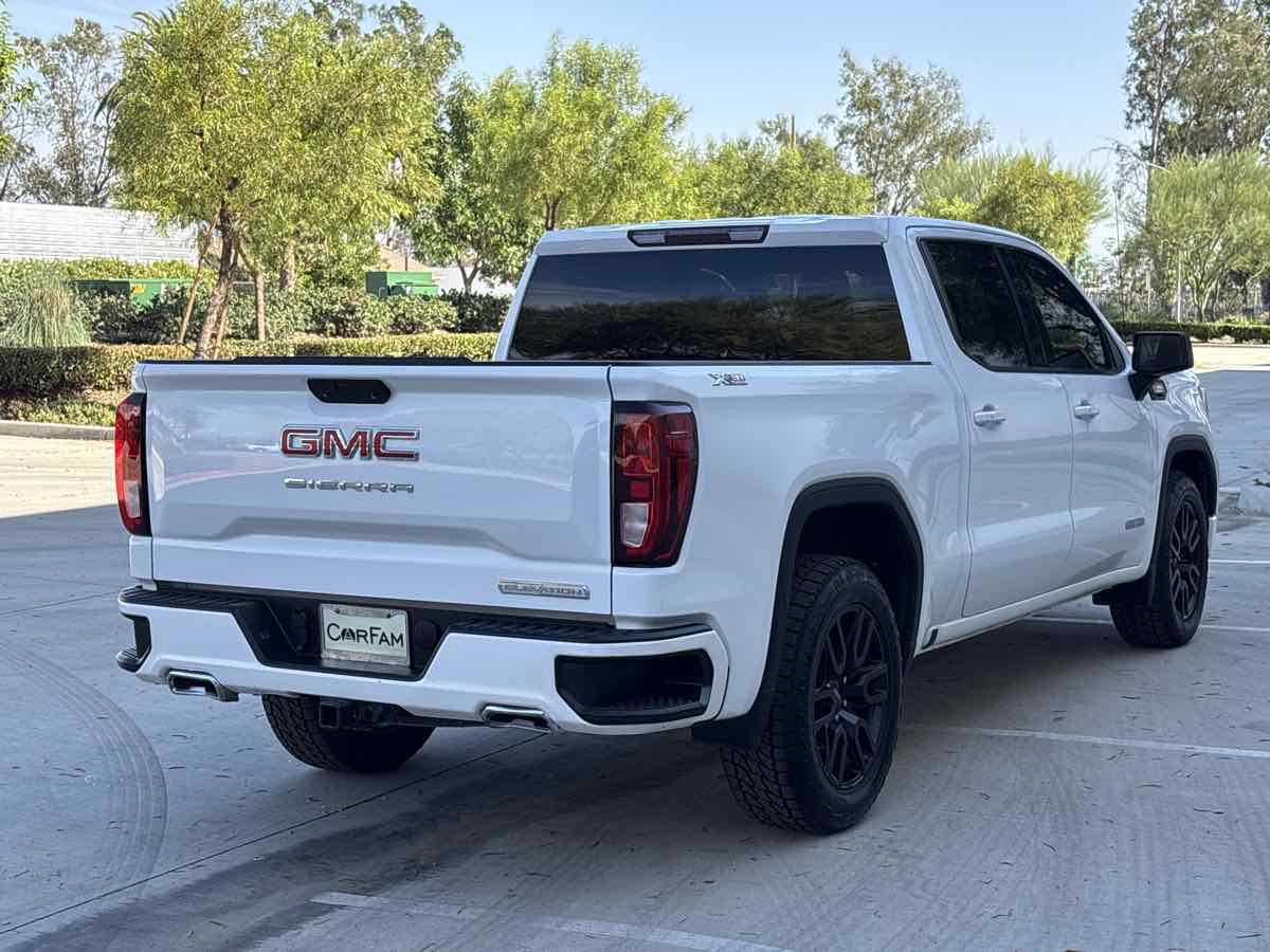 Used 2020 GMC Sierra 1500 Elevation w/ Elevation Value Package AWD/4WD image 3