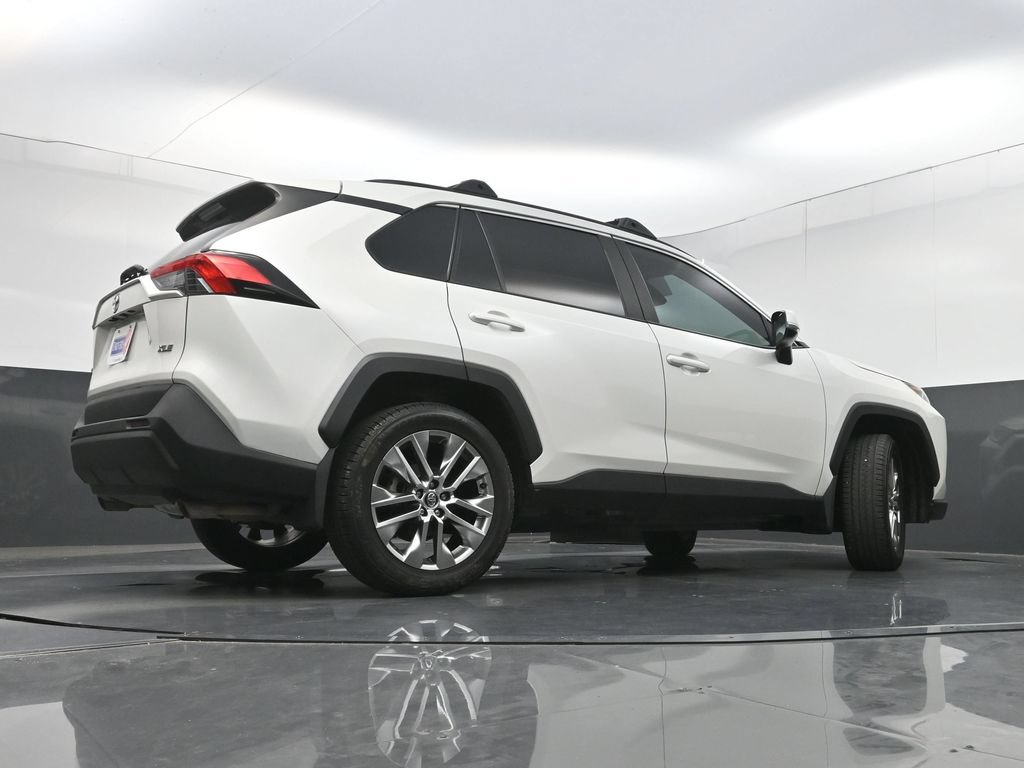 Used 2021 Toyota RAV4 XLE Premium FWD image 30
