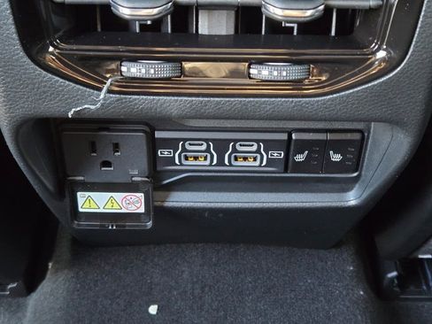 New 2025 Jeep Grand Cherokee Limited w/ Luxury Tech Group II image 15