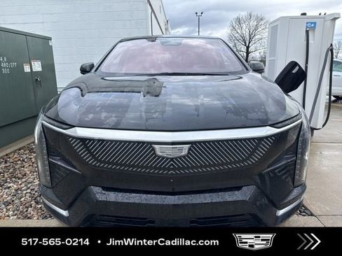 Certified 2025 Cadillac Optiq Luxury 2 w/ LPO, Floor Liner Package image 4